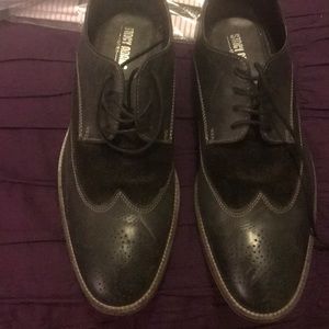 Men’s dress shoes